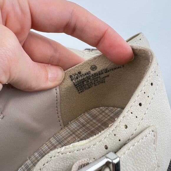 Maurices Cream Y2K Chunky Mary Jane Platform Heels (Sz 8.5) - Picture 7 of 12